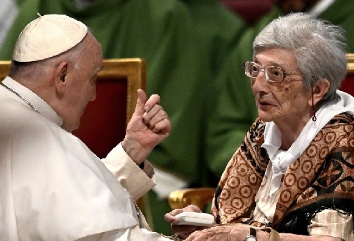 images/previews/news/2023/07/p-2023-07-24-pope_old_people.jpg