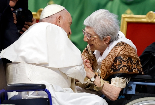 images/previews/news/2024/05/p-2024-05-15-Pope_old_woman.jpg