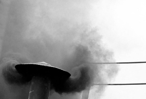 images/previews/news/2025/05/18415/p-2025-05-08-black_smoke_conclave_VN.jpg
