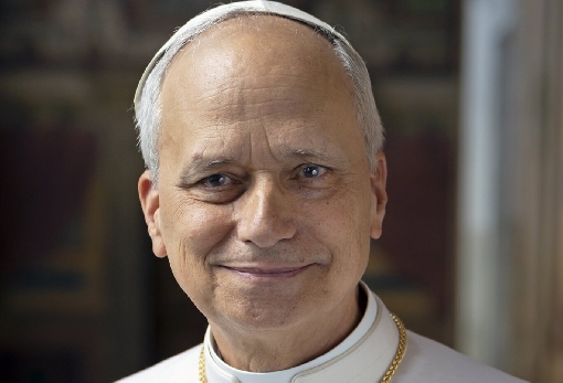 images/previews/news/2025/05/18434/p-2025-05-17-Foto-Ufficiale-Papa-Leone-XIV_VATICAN-MEDIA.jpg