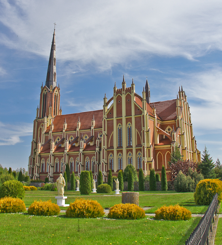 Троицкий костел в гервятах фото